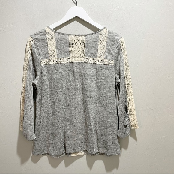 SUNDANCE CATALOG Women’s Gray Linen Crochet Lace Detail JUSTINE Tee Sz Petite S - Picture 5 of 8